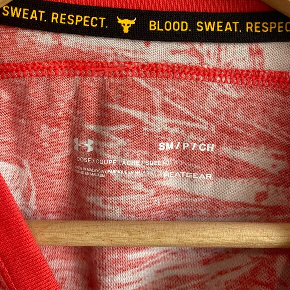 Under Armour Project Rock Aloha Camo Tank Versa Red S - Picture 6 of 12